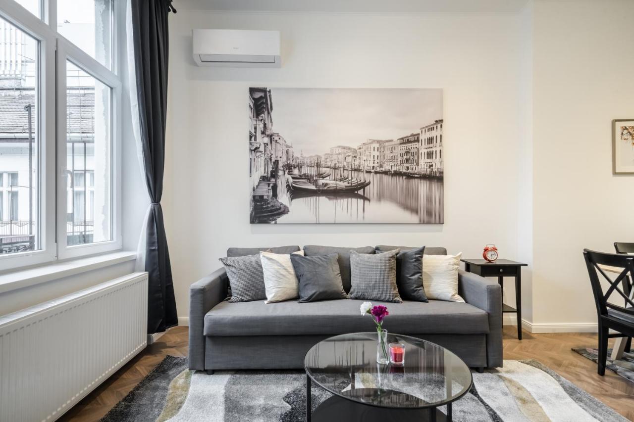 Bpr Sirius Suite With A/C Budapest Exterior photo
