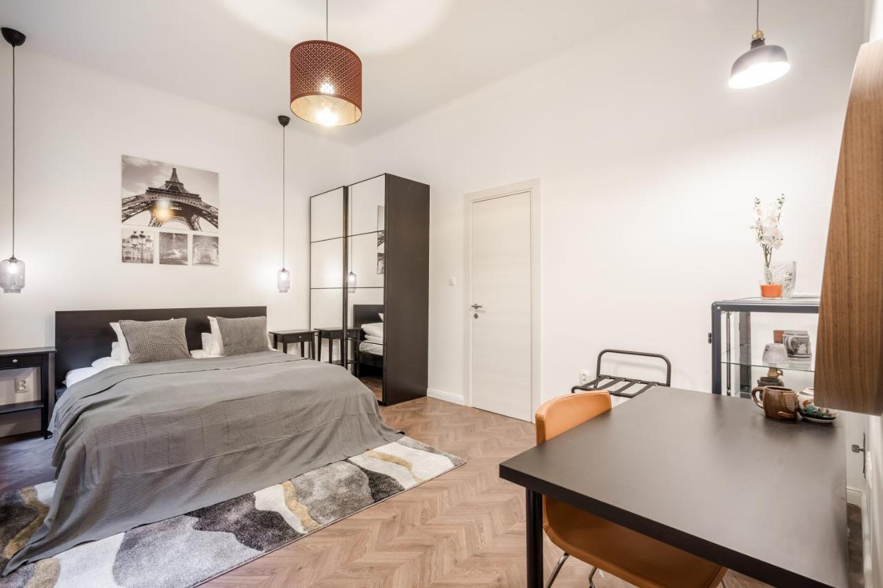 Bpr Sirius Suite With A/C Budapest Exterior photo