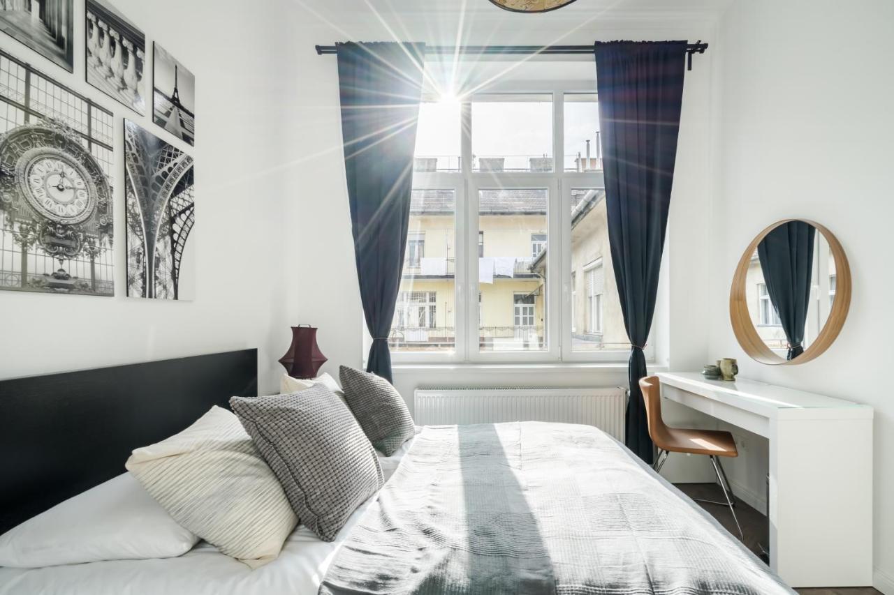 Bpr Sirius Suite With A/C Budapest Exterior photo